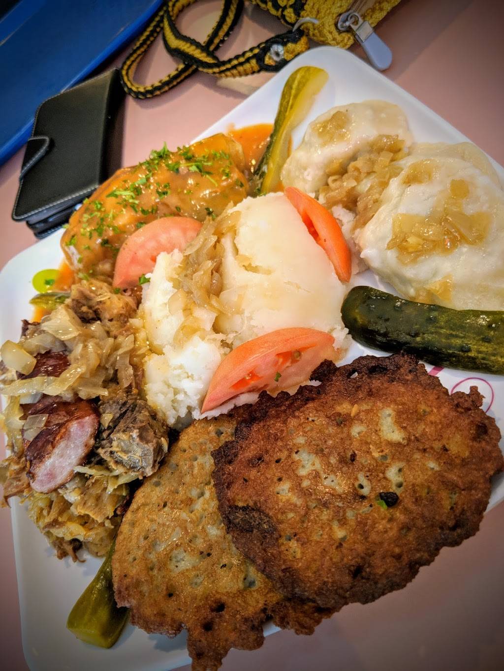 Pyza | restaurant | 118 Nassau Ave, Brooklyn, NY 11222, USA | 7183498829 OR +1 718-349-8829