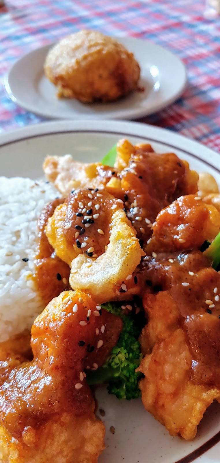 Pookies Thai Cuisine | restaurant | 803 Jefferson St, Burlington, IA 52601, USA | 3197527686 OR +1 319-752-7686