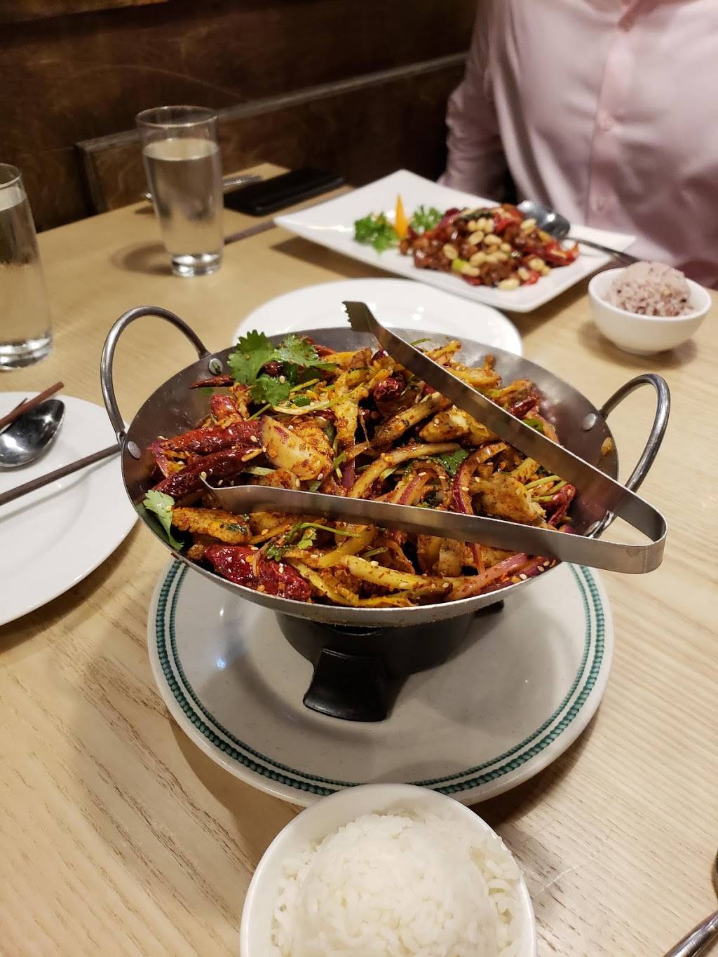 Q By Peter Chang | restaurant | 4500 East West Highway #100, Bethesda, MD 20814, USA | 2408003722 OR +1 240-800-3722