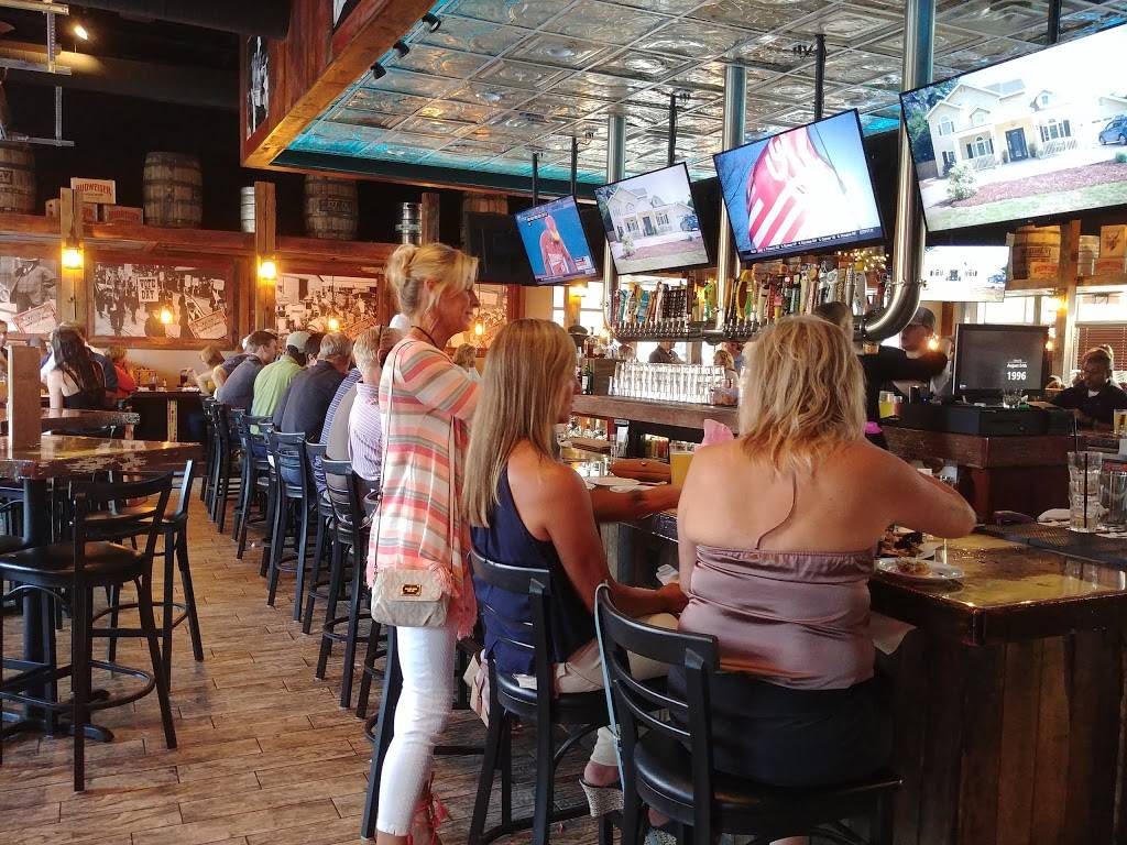 WILLY McCOYS | restaurant | 10700 France Ave S, Bloomington, MN 55431, USA | 9524568905 OR +1 952-456-8905