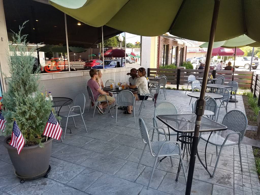 Illinois Street Food Emporium | restaurant | 5550 N Illinois St, Indianapolis, IN 46208, USA | 3172539513 OR +1 317-253-9513