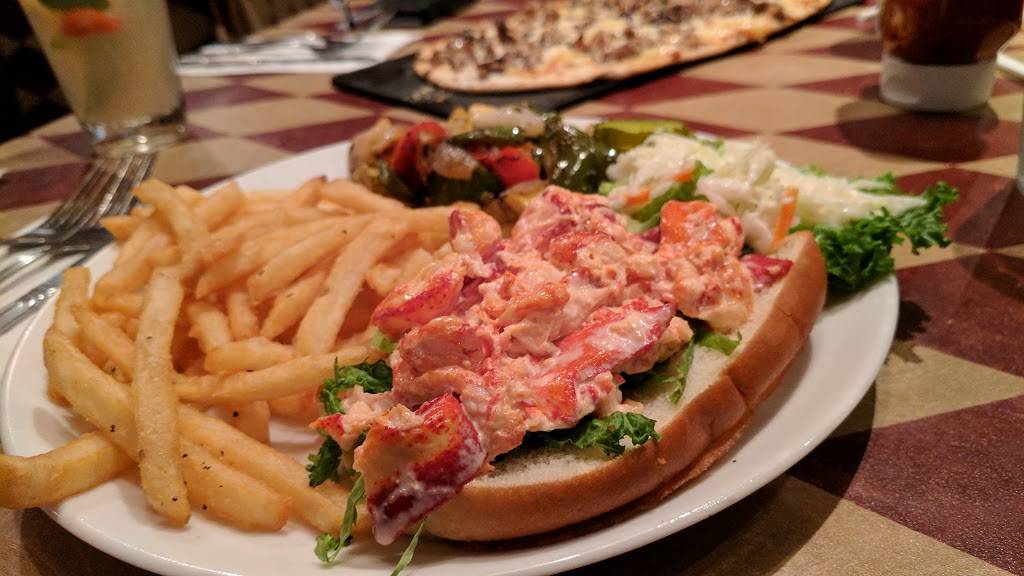 Uno Pizzeria & Grill | meal takeaway | 37-11 35th Ave, Long Island City, NY 11101, USA | 7187068800 OR +1 718-706-8800