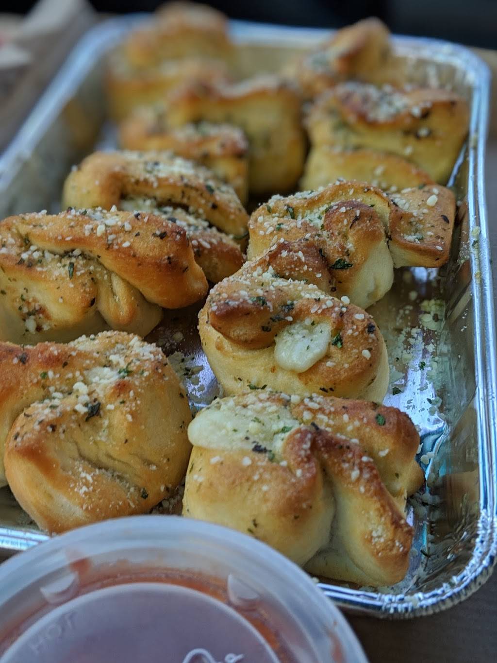 Pizza Hut | meal takeaway | 250 S Akers St, Visalia, CA 93291, USA | 5597342041 OR +1 559-734-2041