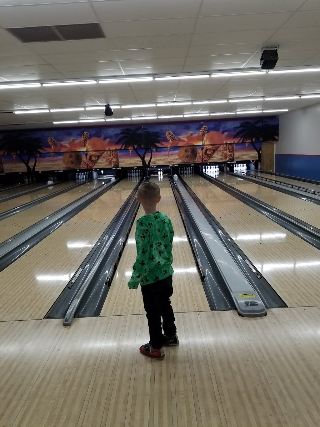 Jay Lanes | restaurant | 1428 Benjamin Franklin Hwy, Douglassville, PA 19518, USA | 6103232434 OR +1 610-323-2434