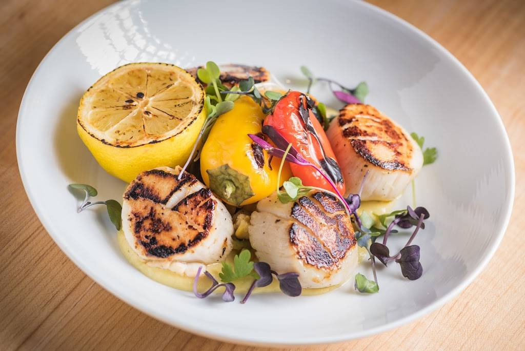 Surf | restaurant | 37 Navy Pier Ct, Staten Island, NY 10304, USA | 7182732701 OR +1 718-273-2701