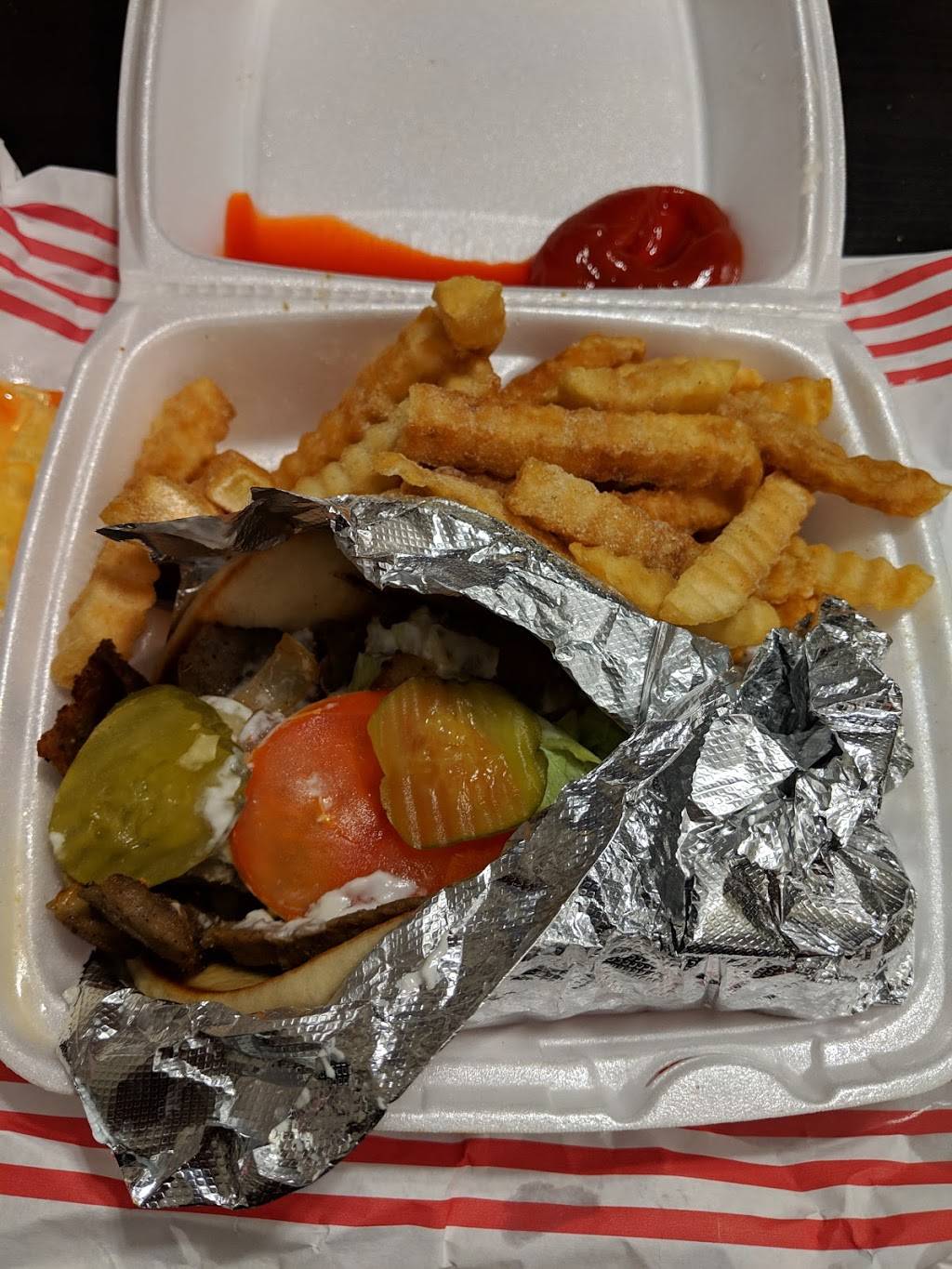 Pops Grill, Fish & Chicken | restaurant | 8141 N Lindbergh Blvd, Florissant, MO 63031, USA | 3147361234 OR +1 314-736-1234