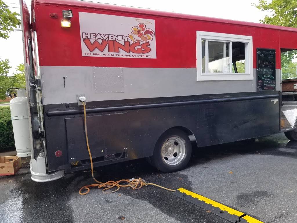 Heavenly Wings | restaurant | 9331 Georgia Ave, Silver Spring, MD 20910, USA | 2406607558 OR +1 240-660-7558