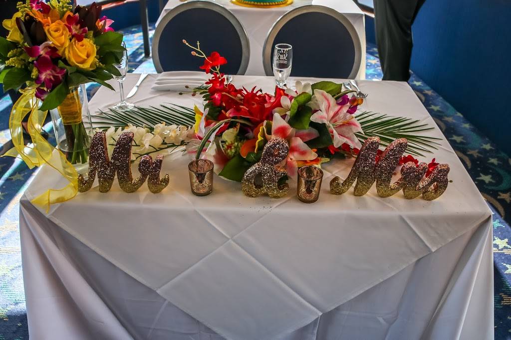 Yacht StarShip Cruises & Events Tampa | restaurant | 603 Channelside Dr, Tampa, FL 33602, USA | 8132237999 OR +1 813-223-7999