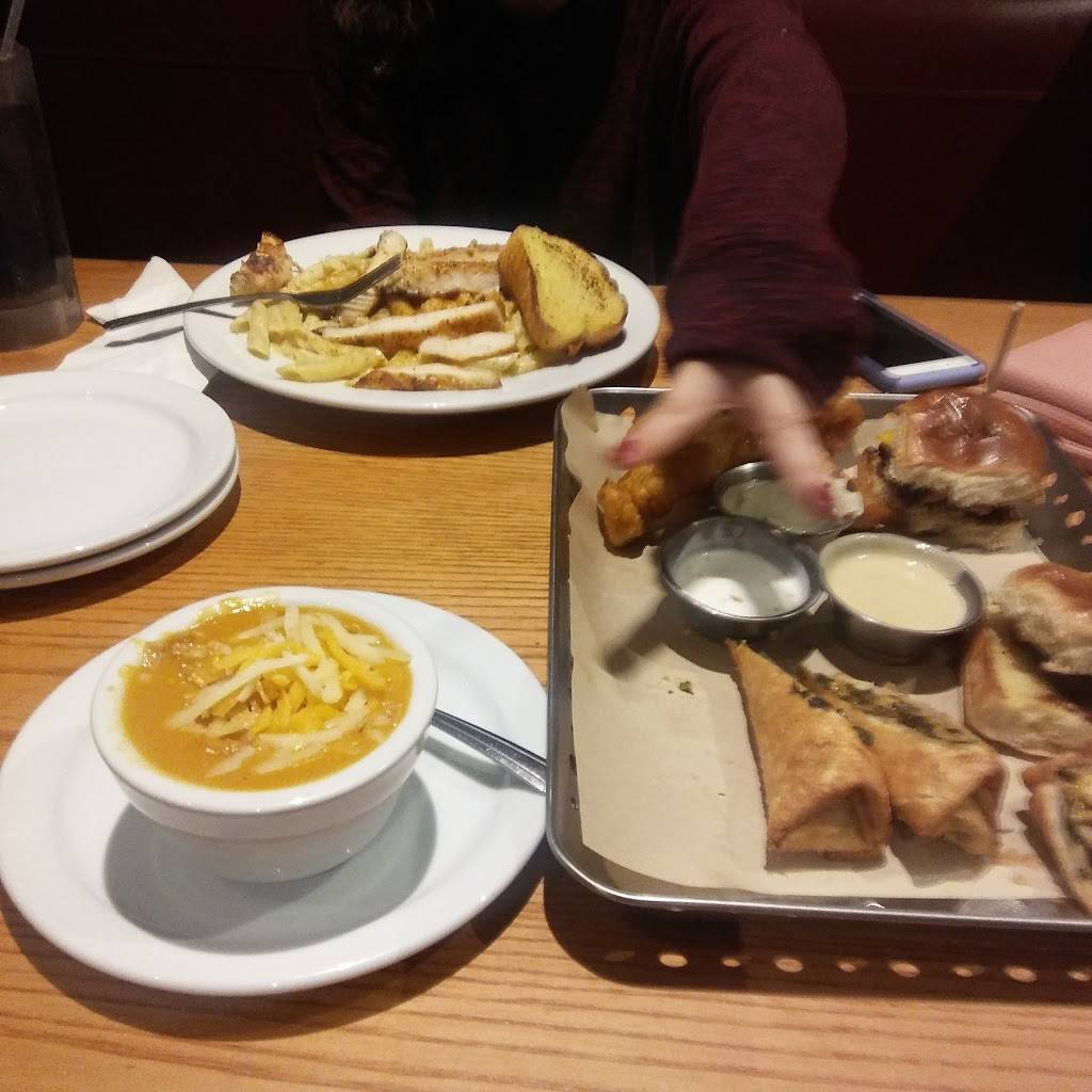 Chilis Grill & Bar | restaurant | 2576 Jackson Ave W, Oxford, MS 38655, USA | 6622813951 OR +1 662-281-3951