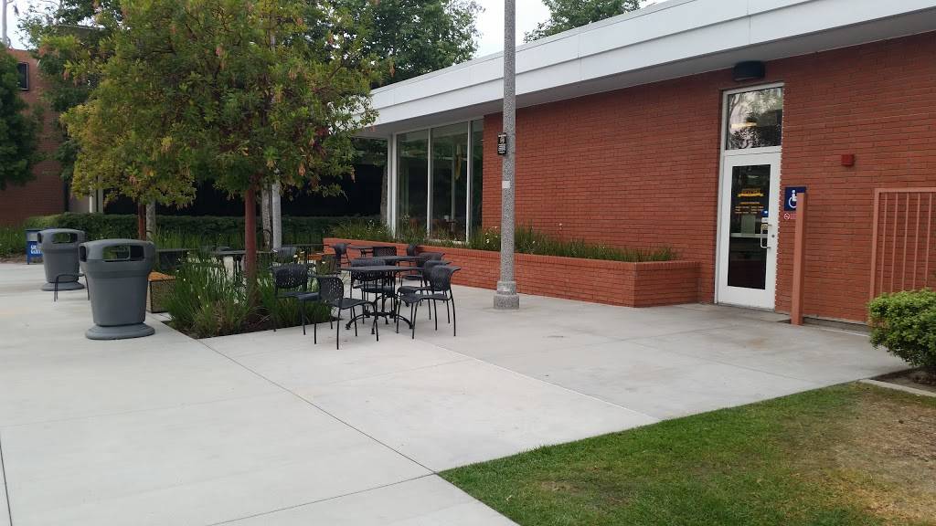 The Outpost Grill | restaurant | 6049 E 7th St, Long Beach, CA 90840, USA | 5629857734 OR +1 562-985-7734