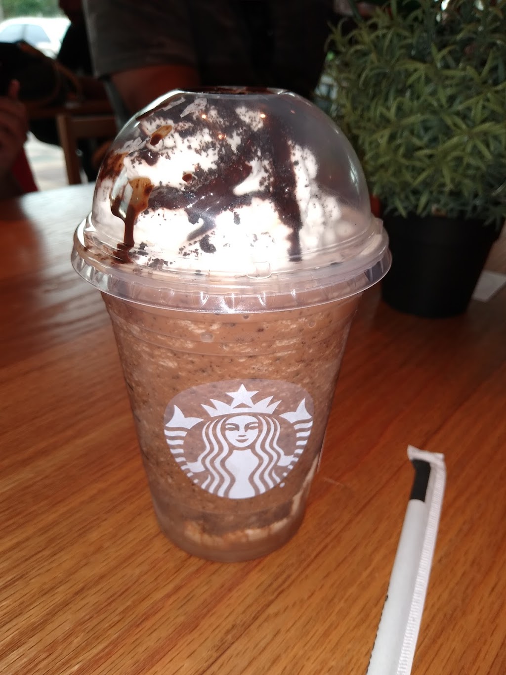 Starbucks | cafe | 13604 N Kendall Dr, Miami, FL 33186, USA | 3053873716 OR +1 305-387-3716