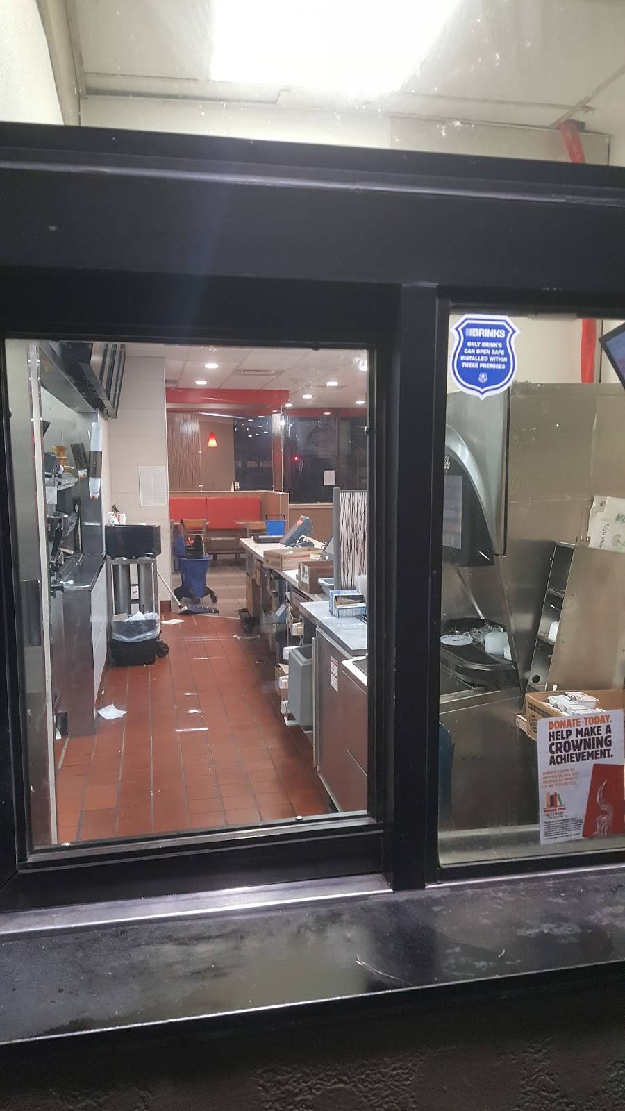 Burger King | restaurant | 70 Airport Rd, Hartford, CT 06114, USA | 8602966240 OR +1 860-296-6240