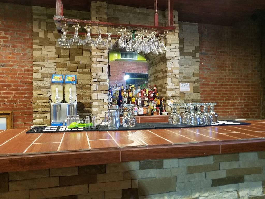 Cazadorez | restaurant | 117 N Milt Phillips Ave, Seminole, OK 74868, USA | 4053823320 OR +1 405-382-3320