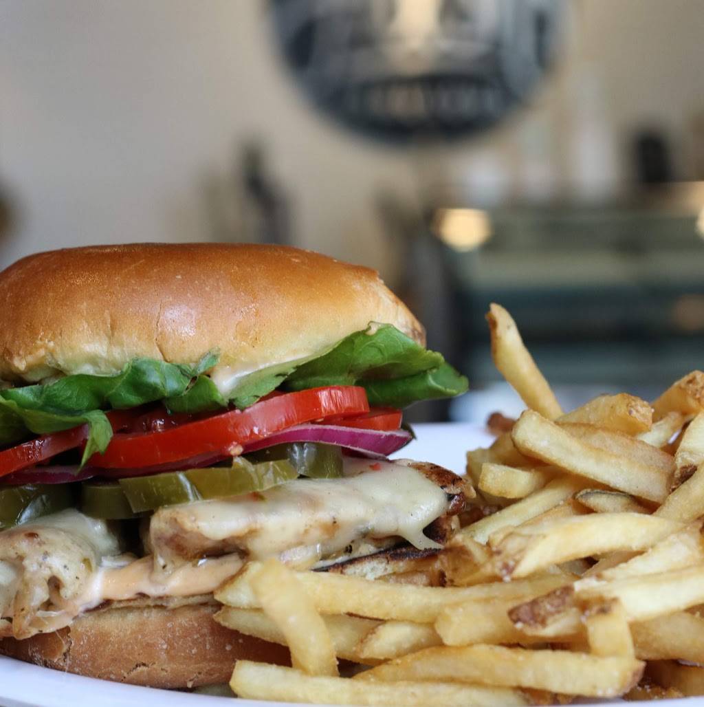 Fresh & Fabulous Cafe | cafe | 221 W 5th St, Oxnard, CA 93030, USA | 8054864547 OR +1 805-486-4547