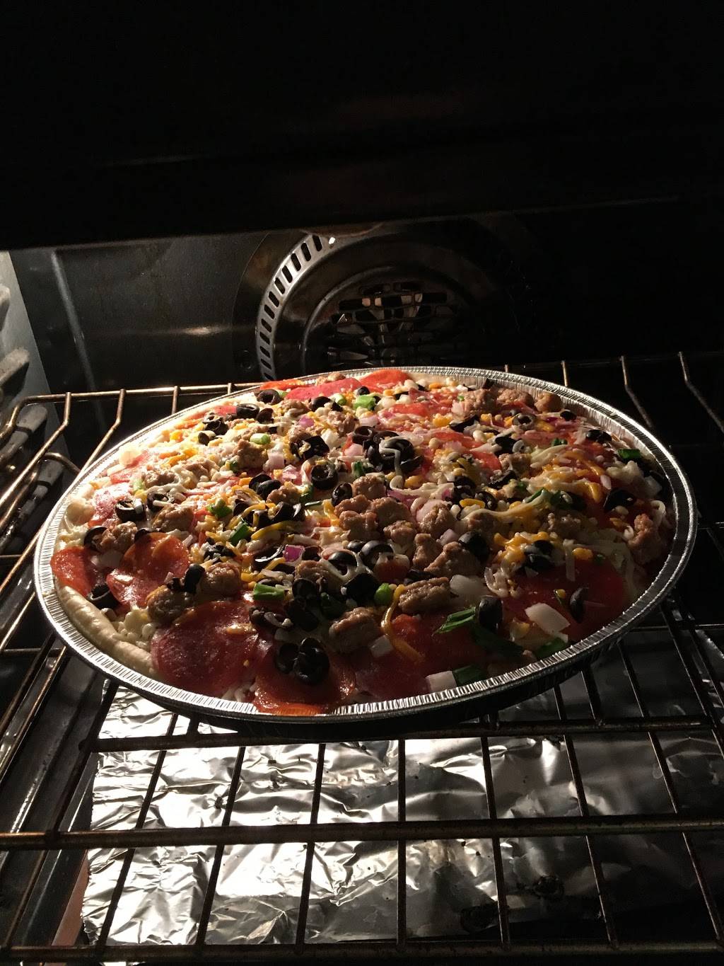 Papa Murphys Take N Bake Pizza | meal takeaway | 14268 Schleisman Rd #400, Eastvale, CA 92880, USA | 9517377272 OR +1 951-737-7272