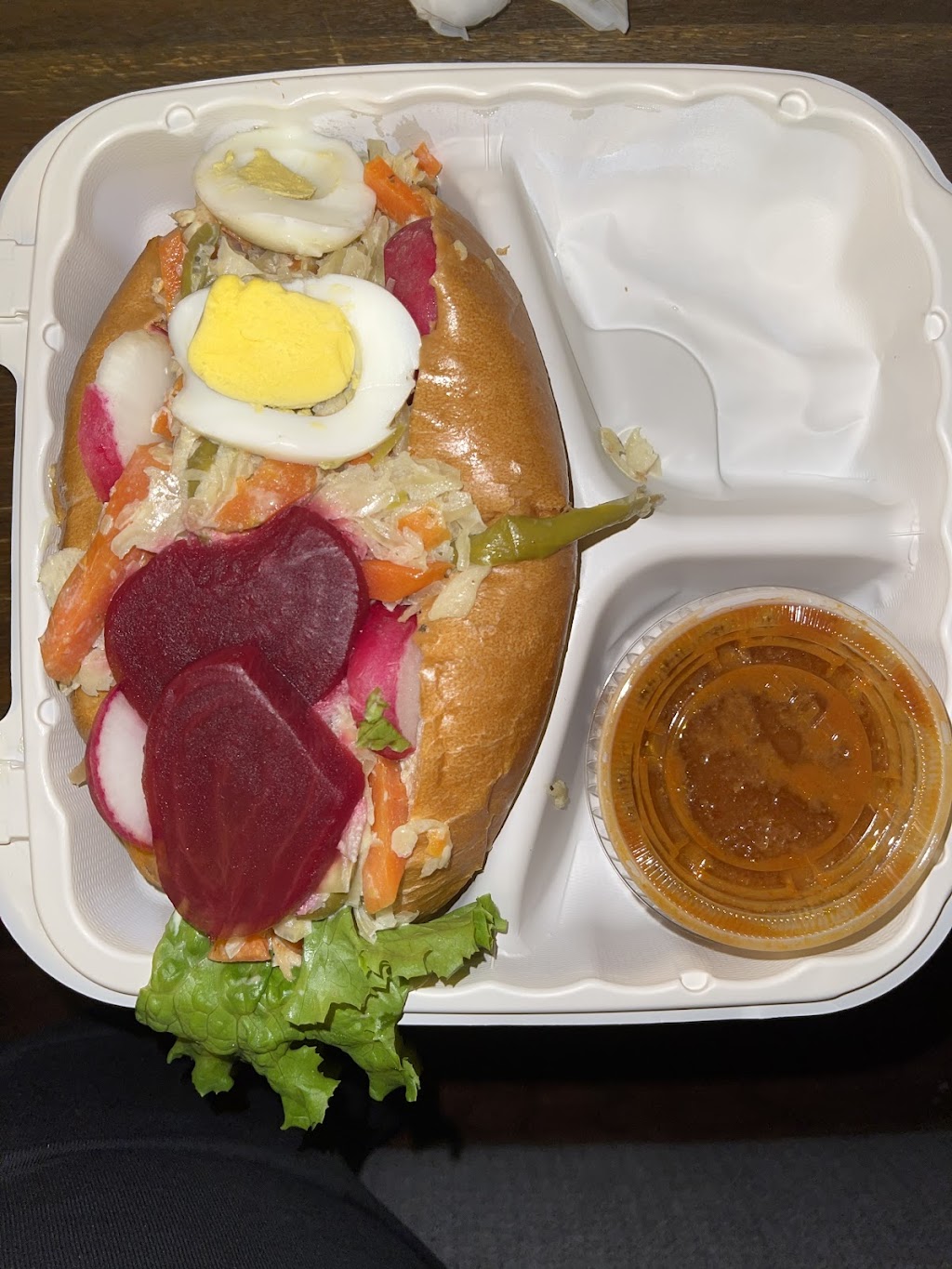 Pupuseria La Familiar | restaurant | 8480 Annapolis Rd, New Carrollton, MD 20784, USA | 2407144978 OR +1 240-714-4978