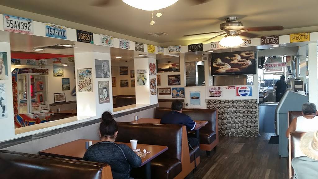 Angelos Burgers | restaurant | 902 W Mission Blvd, Pomona, CA 91766, USA | 9098651480 OR +1 909-865-1480