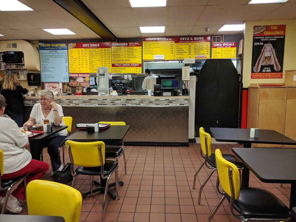 Doogies | restaurant | 2525 Berlin Turnpike, Newington, CT 06111, USA | 8606663647 OR +1 860-666-3647