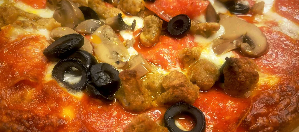 Carlas Pizza | restaurant | 813 Cherry St E, Canal Fulton, OH 44614, USA | 3308546788 OR +1 330-854-6788