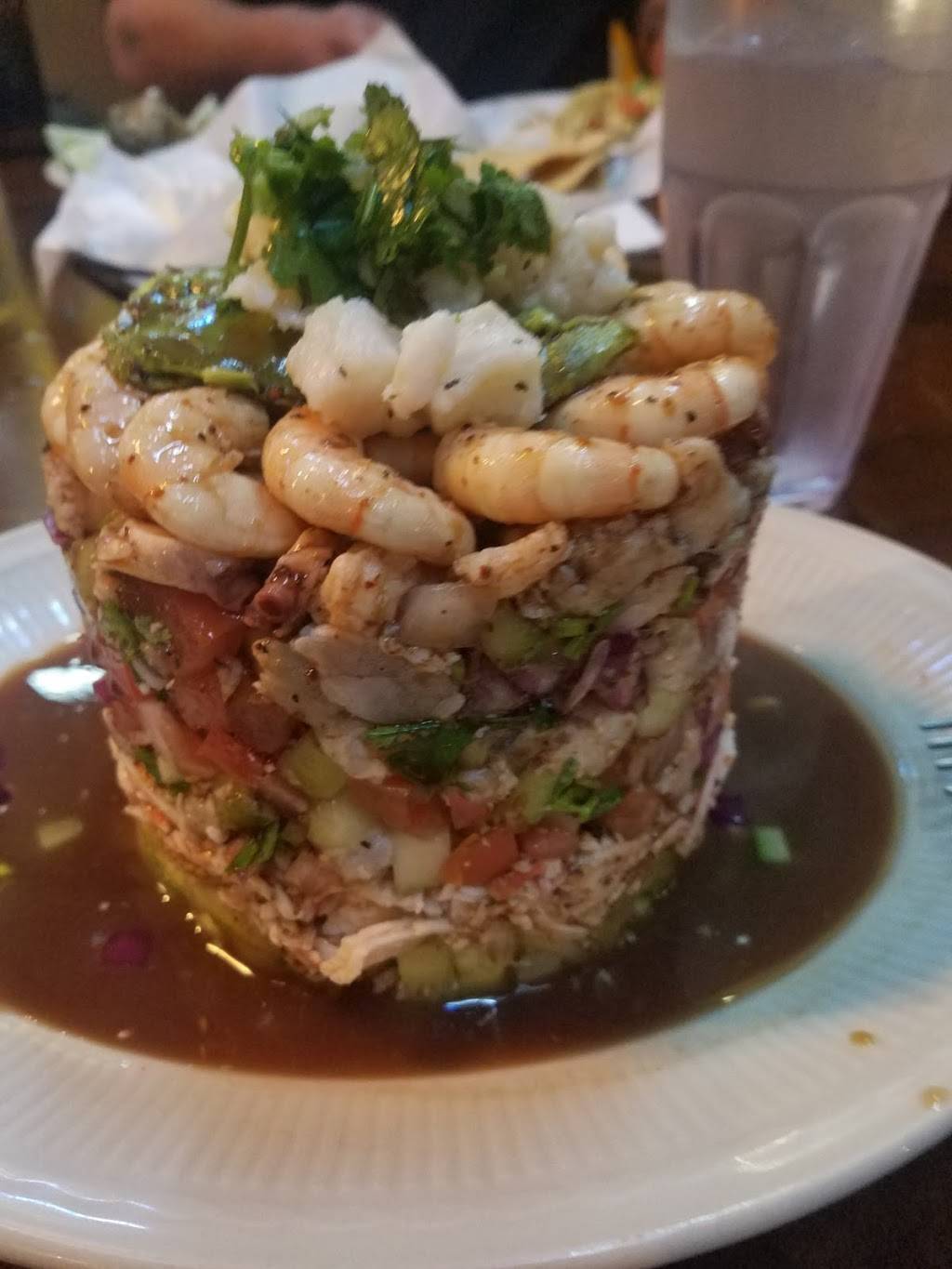 Mariscos El Gordo & Sports Bar | restaurant | 22 N Elmwood Ave, Lindsay, CA 93247, USA | 5595622911 OR +1 559-562-2911