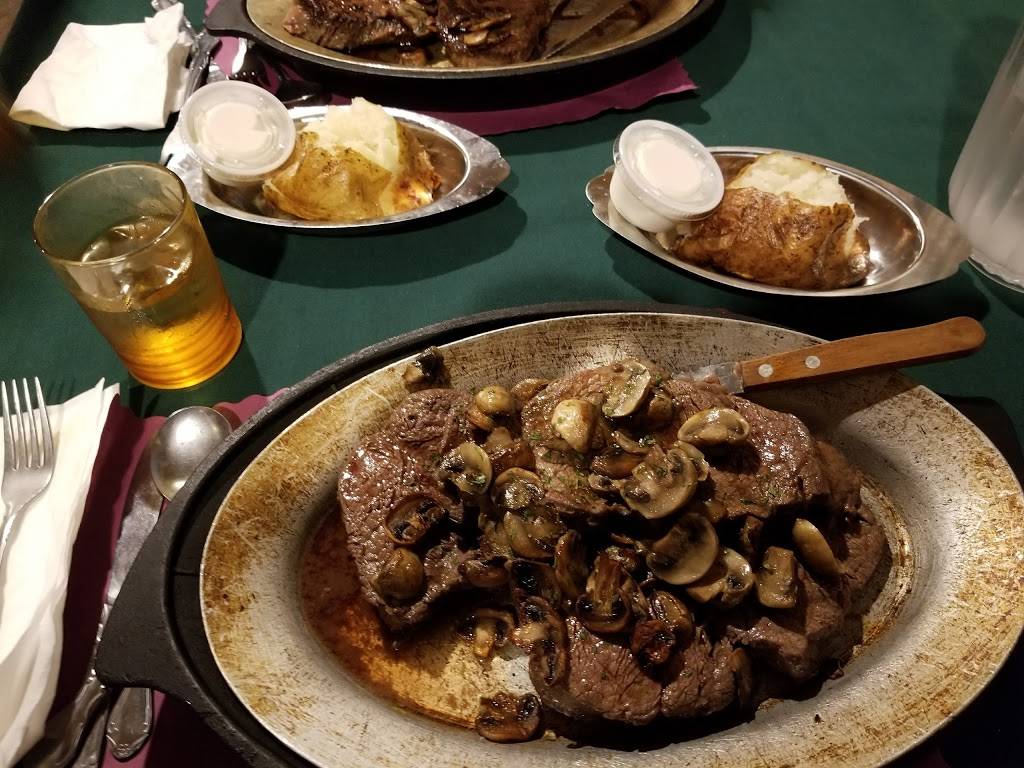 Cabaret Supper Club | restaurant | 1401 County Road G, Main St., St Cloud, WI 53079, USA | 9209993251 OR +1 920-999-3251