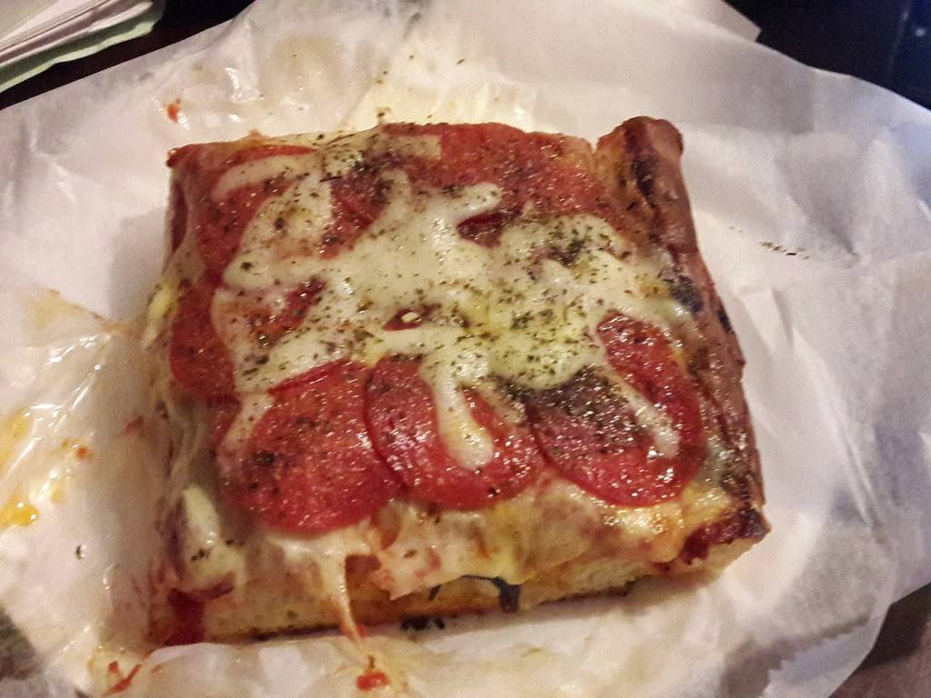 Pizza Palace | restaurant | 121 Dyckman St, New York, NY 10040, USA | 2125679588 OR +1 212-567-9588