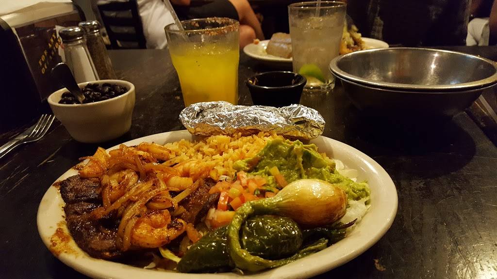 El Patron | restaurant | 2905 Southwest Blvd, Kansas City, MO 64108, USA | 8169316400 OR +1 816-931-6400