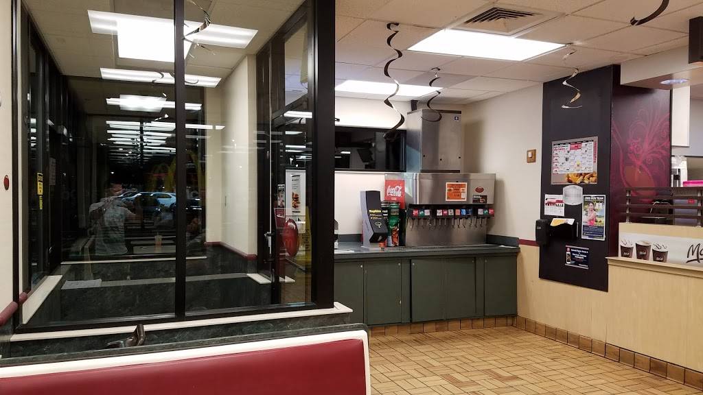 McDonalds | cafe | 3814 Plainfield Ave NE, Grand Rapids, MI 49505, USA | 6163617133 OR +1 616-361-7133