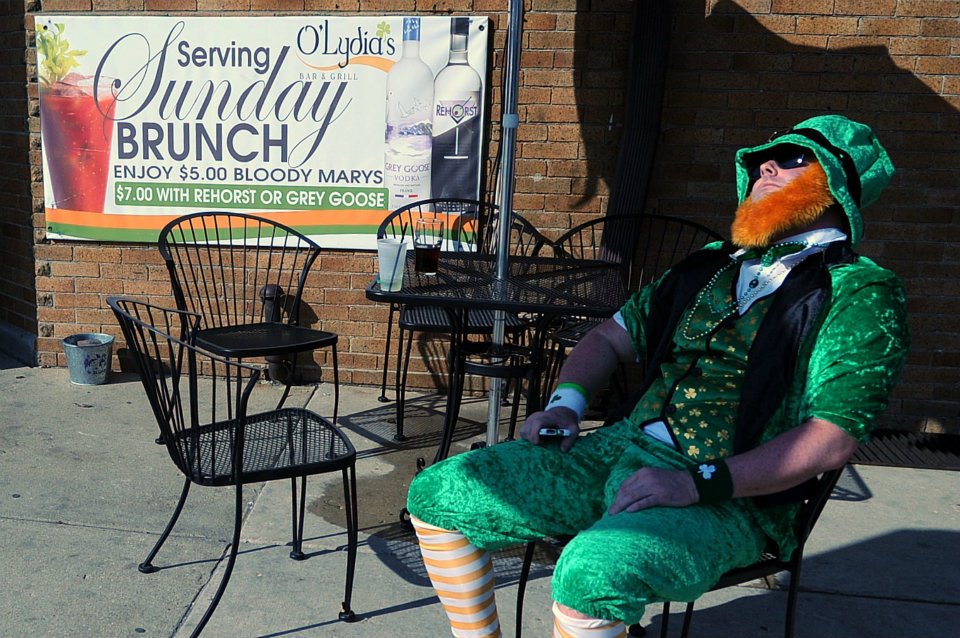 OLydias Bar and Grill | restaurant | 338 S 1st St, Milwaukee, WI 53204, USA | 4142717546 OR +1 414-271-7546