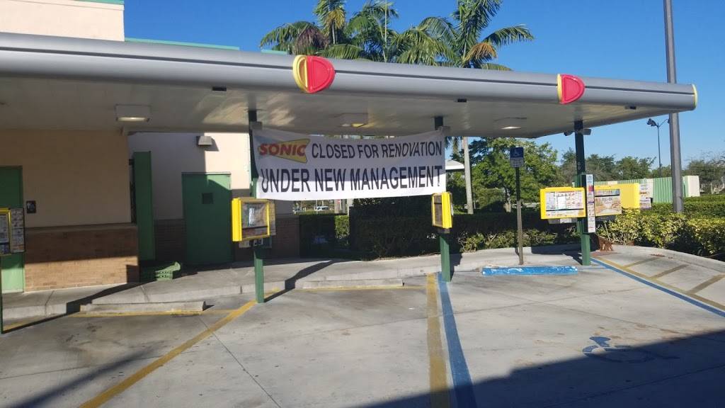 Sonic Drive-In | restaurant | 2425 NE 8th St, Homestead, FL 33033, USA | 3052425319 OR +1 305-242-5319