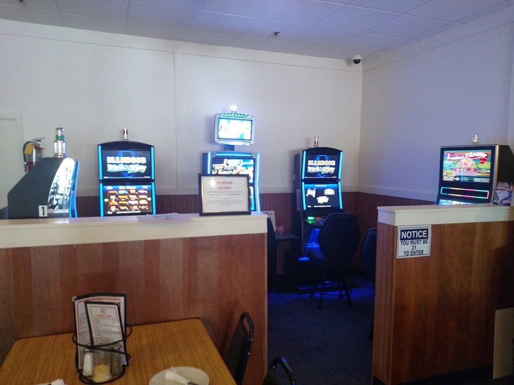 Vito & Nicks II Pizzeria | restaurant | 9644 S Roberts Rd, Hickory Hills, IL 60457, USA | 7084302800 OR +1 708-430-2800