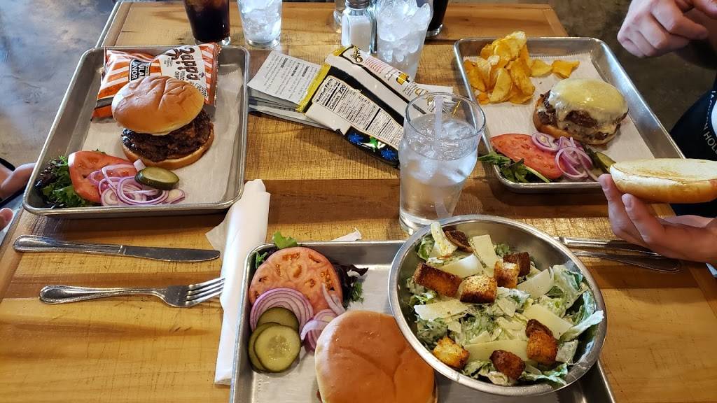 The Old Bakery Beer Company | restaurant | 400 Landmarks Blvd, Alton, IL 62002, USA | 6184631470 OR +1 618-463-1470