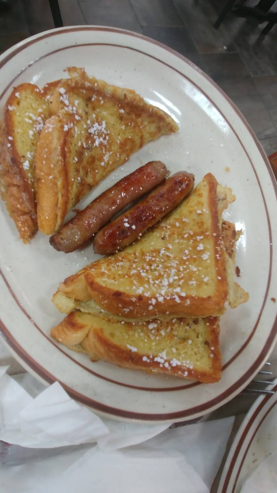 LEOS CONEY ISLAND | restaurant | Macomb Township, 22000 23 Mile Rd, Macomb, MI 48042, USA | 5863335723 OR +1 586-333-5723