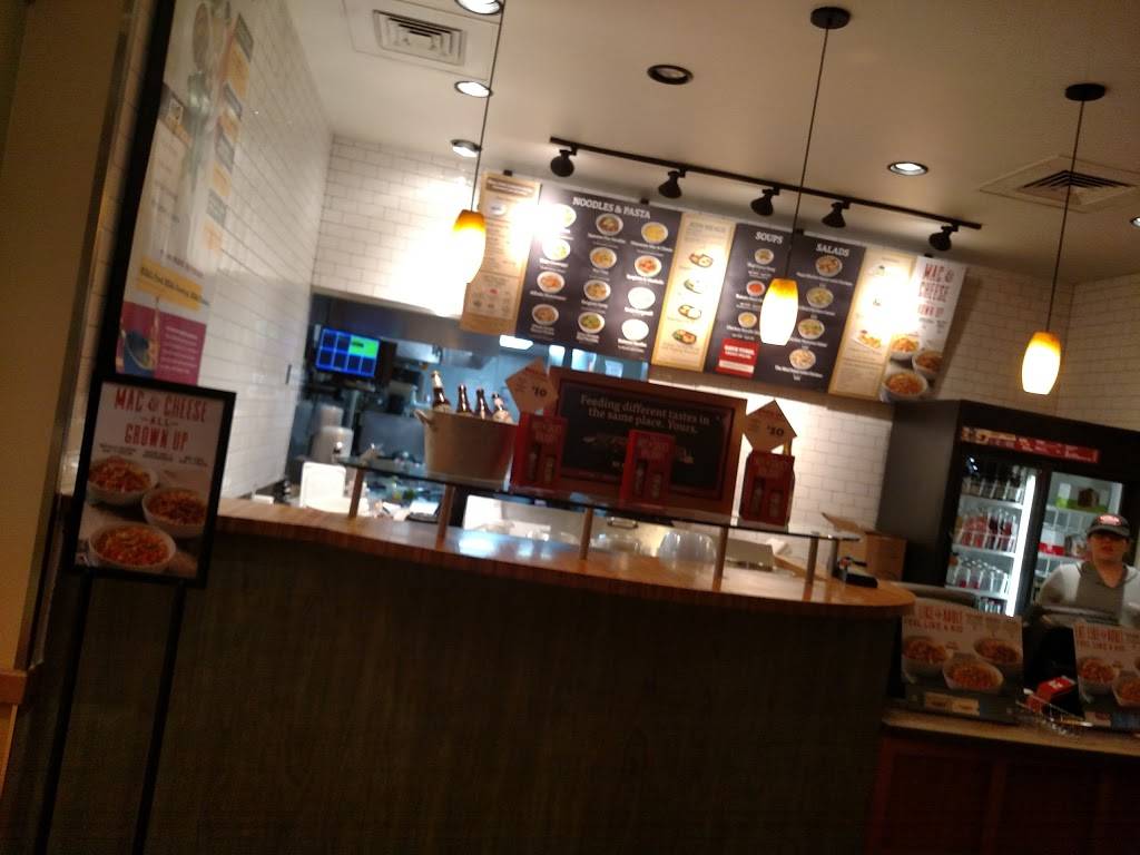 Noodles and Company | restaurant | 201 Maple Ave E, Vienna, VA 22181, USA | 7032816544 OR +1 703-281-6544