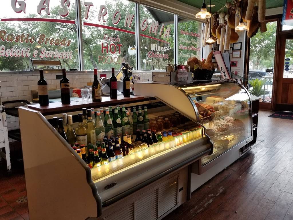 Mandolas Italian | restaurant | 4301 West William Cannon Drive DR E-1, Austin, TX 78749, USA | 5125242222 OR +1 512-524-2222