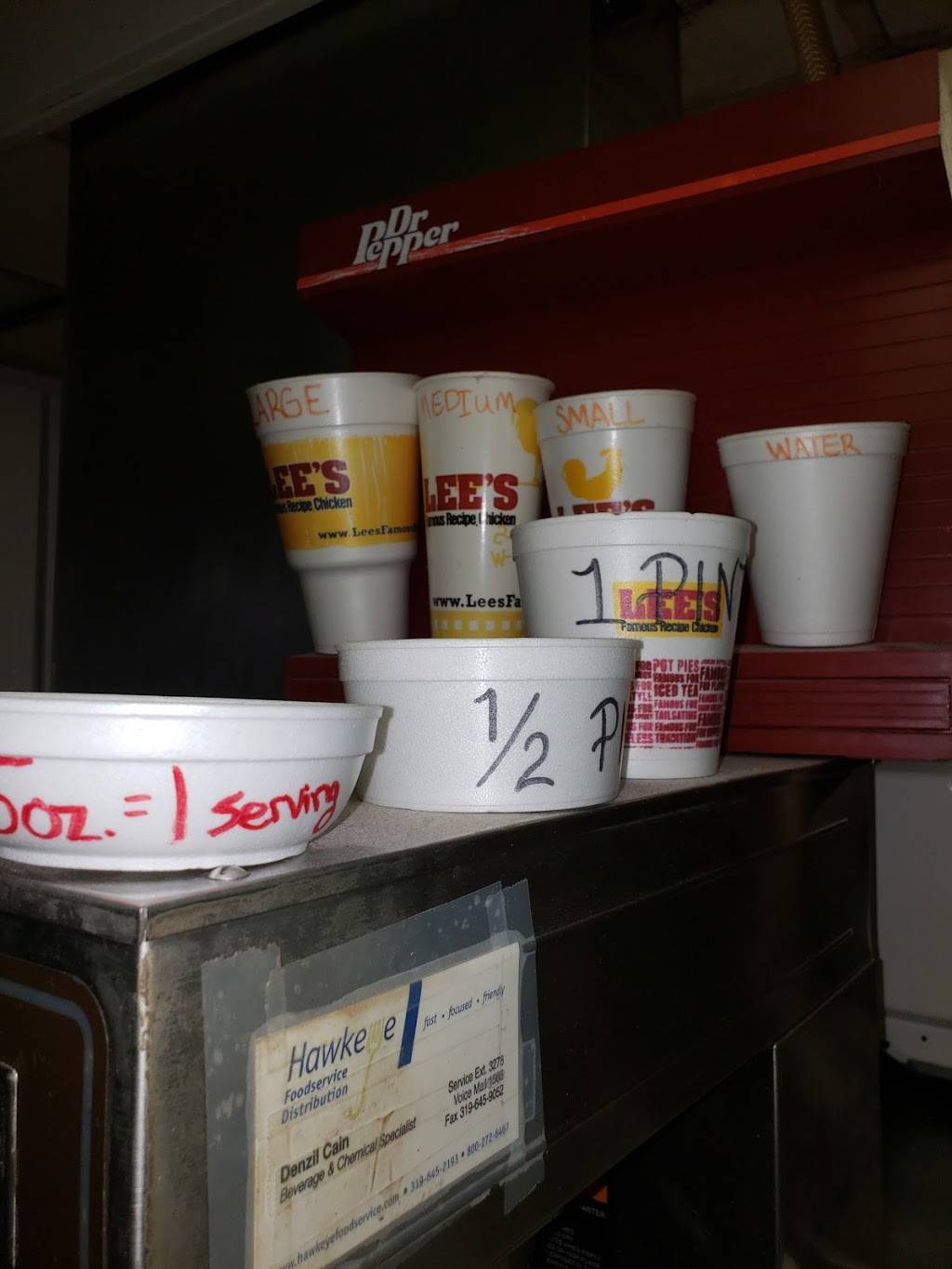 Lees Famous Recipe Chicken | restaurant | 800 Charleston Ave, Mattoon, IL 61938, USA | 2172353731 OR +1 217-235-3731