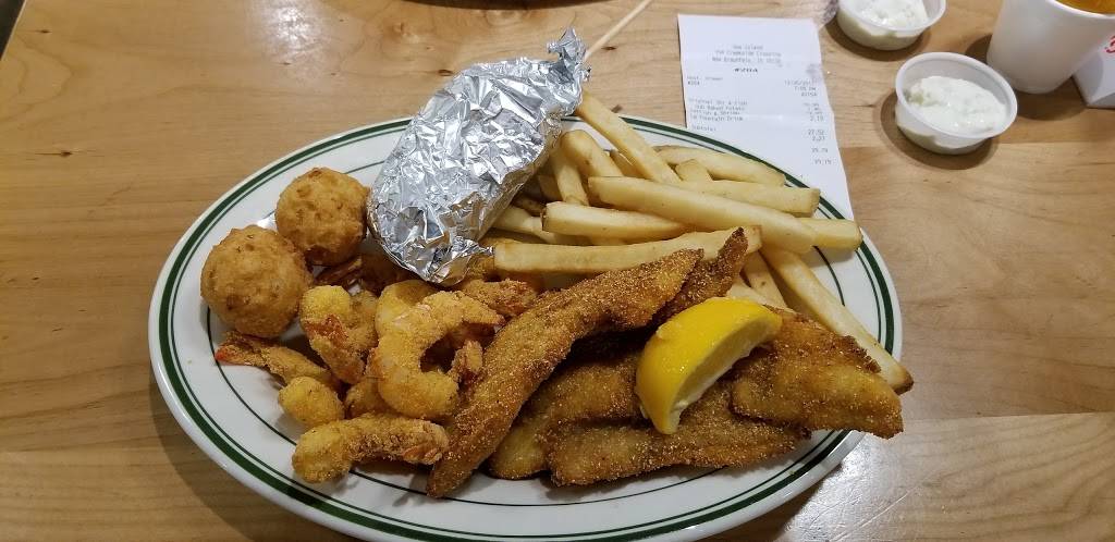 Sea Island Shrimp House | restaurant | 154 Creekside Crossing, New Braunfels, TX 78130, USA | 8303874809 OR +1 830-387-4809