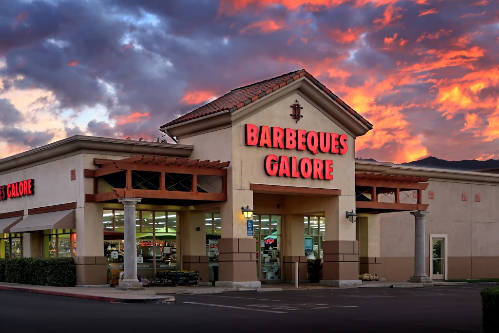 Barbeques Galore | restaurant | 25550 North, The Old Rd, Newhall, CA 91381, USA | 6612846880 OR +1 661-284-6880