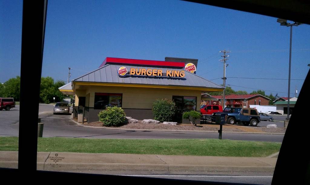 Burger King | restaurant | 100 S Hartmann Dr, Lebanon, TN 37087, USA | 6154498644 OR +1 615-449-8644