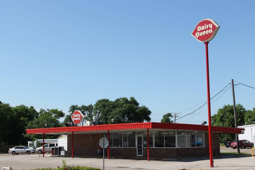 Dairy Queen Store | restaurant | 301 W Main St, Madisonville, TX 77864, USA | 9363486171 OR +1 936-348-6171