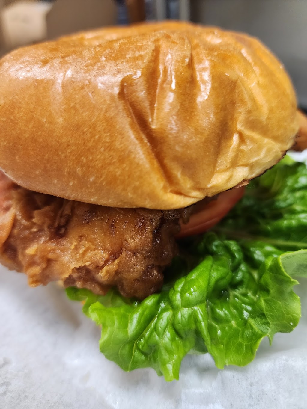 Bubbles and Buns | restaurant | 6923 Laurel Ave, Takoma Park, MD 20912, USA | 2405825122 OR +1 240-582-5122