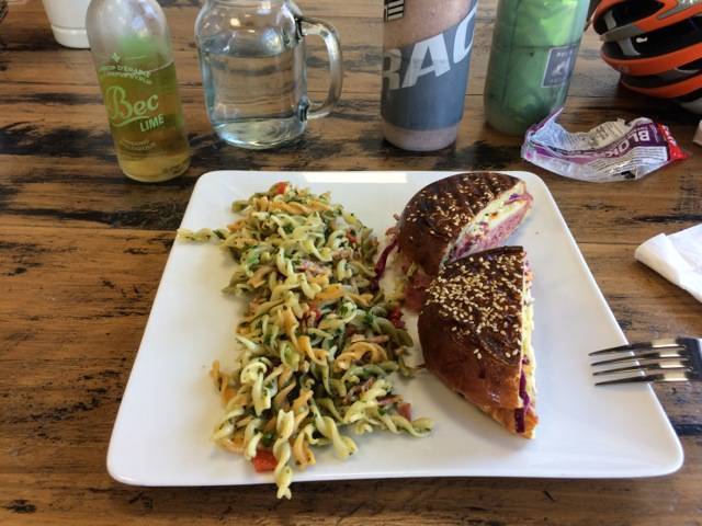 Le Sacré Pain - Patisserie Boulangerie Artisanale | bakery | 265 A Rue Saint-Joseph, Sainte-Martine, QC J0S 1V0, Canada | 4502590327 OR +1 450-259-0327