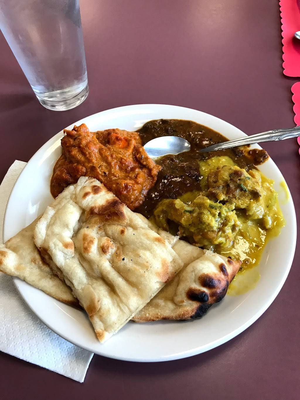 INDIA VILLAGE | restaurant | 2110 W Lindsey St, Norman, OK 73069, USA | 4052172288 OR +1 405-217-2288
