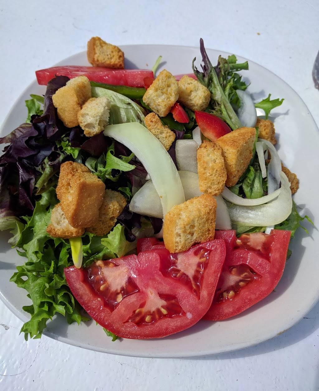 Fish & Slips Marina Raw Bar & Grill | restaurant | 10 Crawford Pkwy, Portsmouth, VA 23704, USA | 7579986631 OR +1 757-998-6631