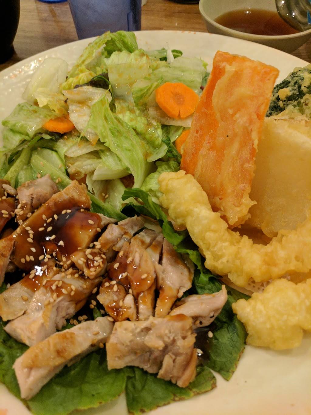 Full Moon Sushi | restaurant | 647 Camino De Los Mares, San Clemente, CA 92673, USA | 9494891360 OR +1 949-489-1360