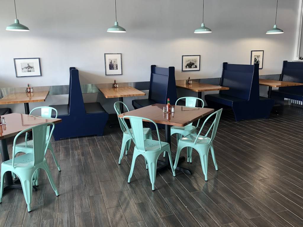 Captain Jims Seafood Market & Restaurant | restaurant | 12950 W Dixie Hwy, North Miami, FL 33161, USA | 3058922812 OR +1 305-892-2812