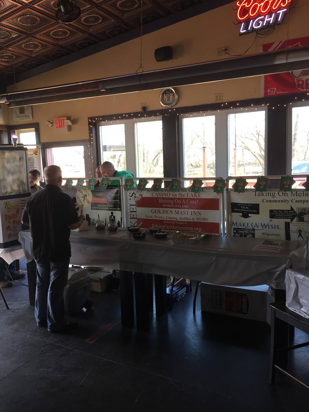 Netties Irish Pub - NIP’S | restaurant | 733 W Wisconsin Ave, Pewaukee, WI 53072, USA | 2626956477 OR +1 262-695-6477