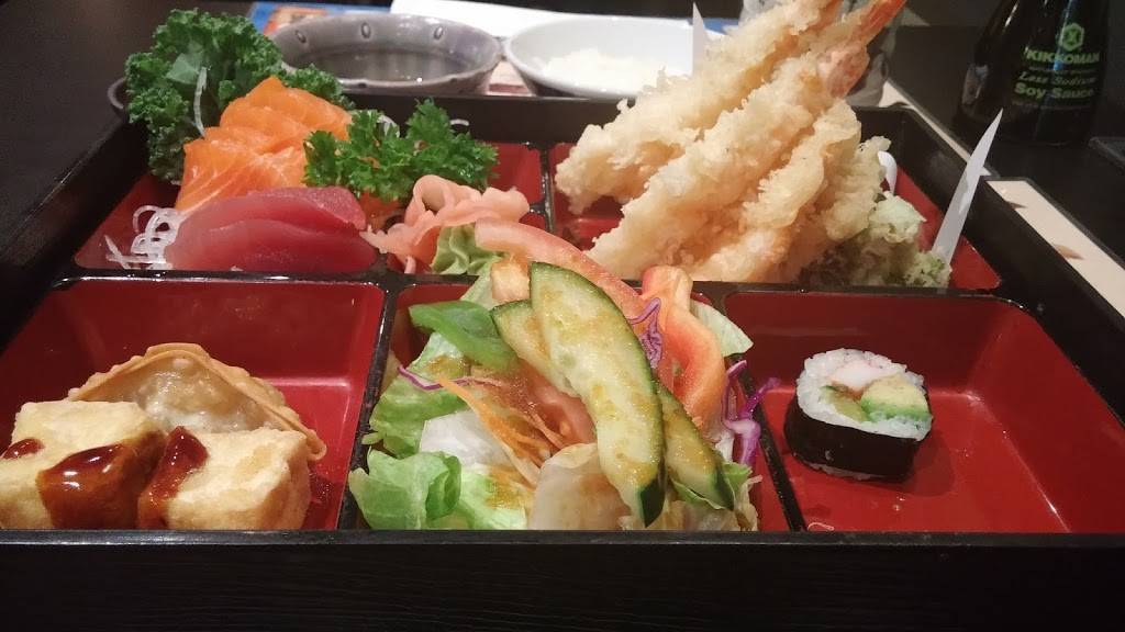 Yumi Japanese Restaurant | restaurant | 2384 Bloor St W, Toronto, ON M6S 1P5, Canada | 4167663293 OR +1 416-766-3293