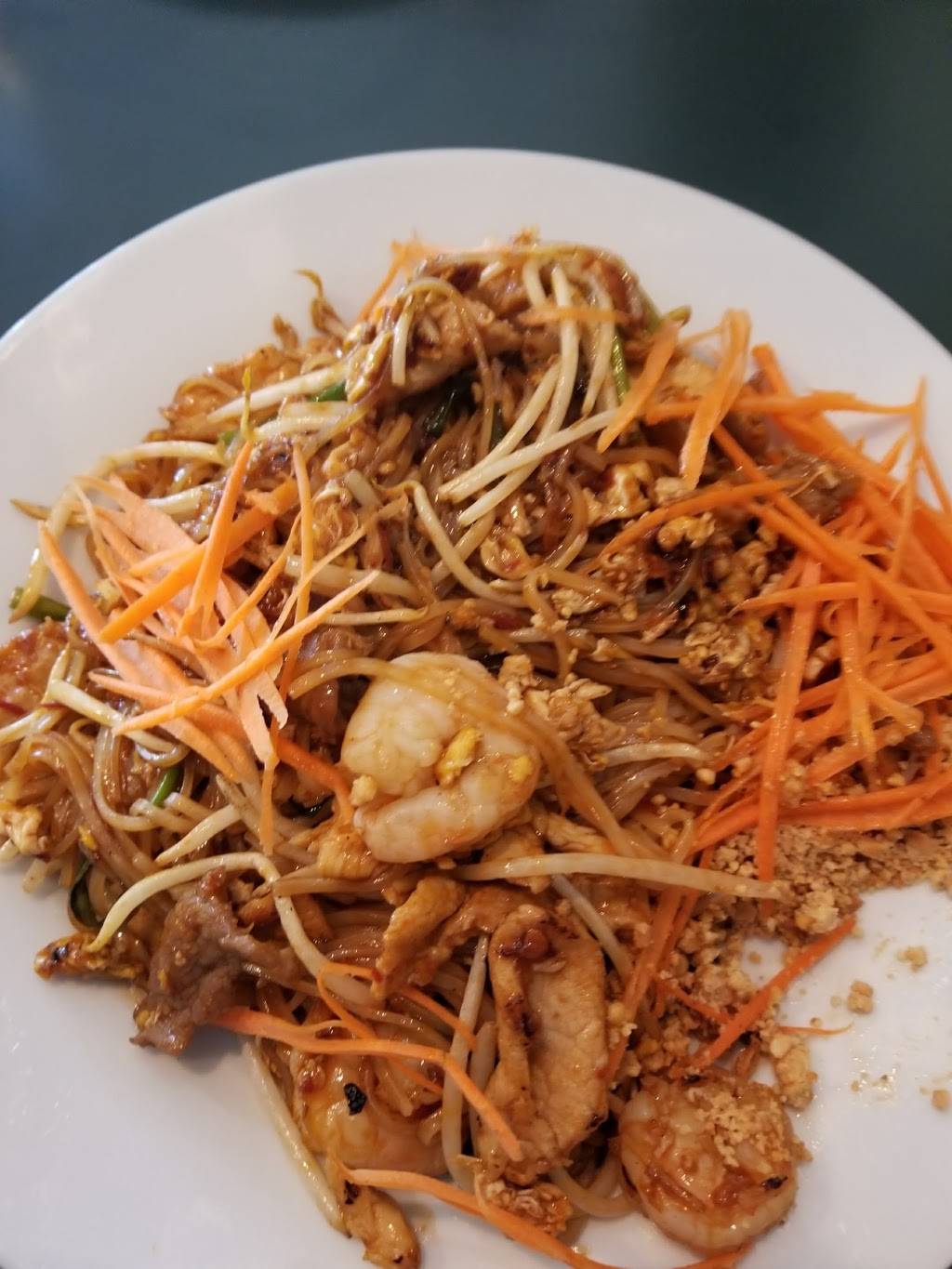 Hong Thai | restaurant | 12998 Main St, Rogers, MN 55374, USA | 7634258218 OR +1 763-425-8218