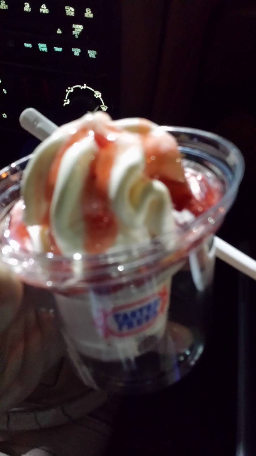 Wienerschnitzel | restaurant | 204 McHenry Ave, Modesto, CA 95354, USA | 2095221884 OR +1 209-522-1884